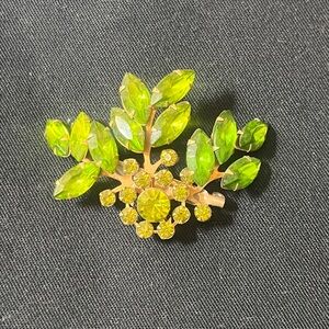 Vintage Green Leaf Brooch